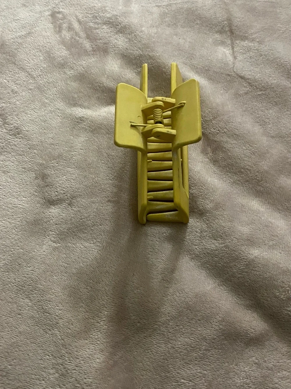 Matte Yellow Hair Claw Clip for Everyday Styling